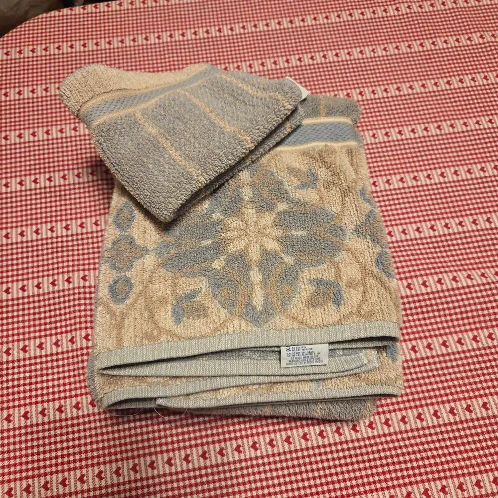 Vintage Royal Velvet by Fieldcrest Jacquard Design Combed Cotton Towel Set